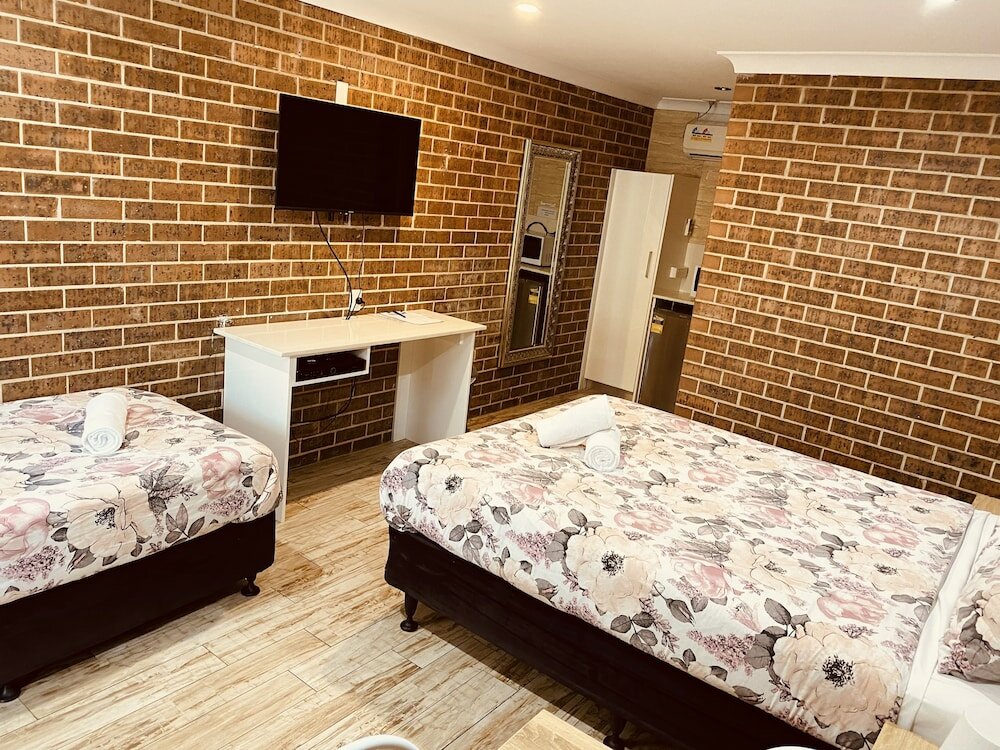 Фото Buccaneer Motel