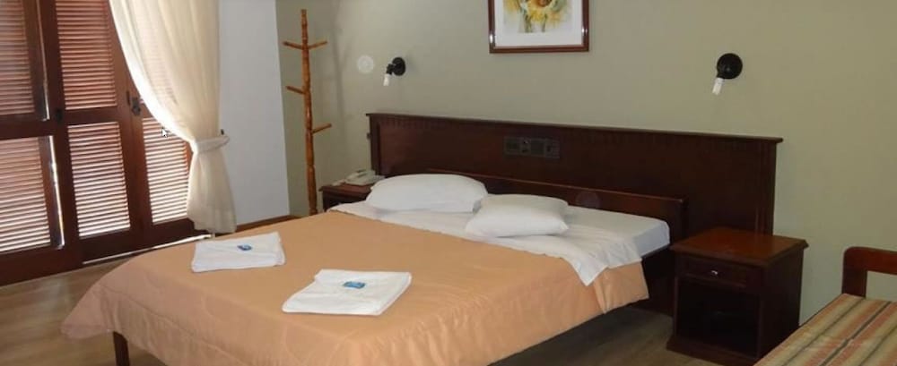 Фото Hotel Alpenhof