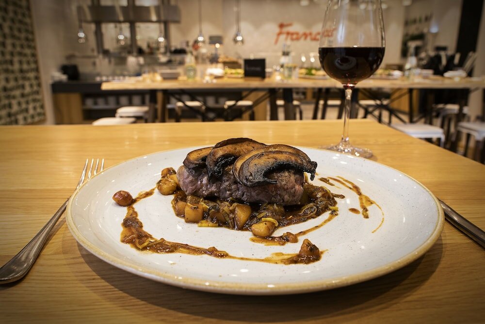 Фото Holiday Inn Frankfurt - Alte Oper Hotel