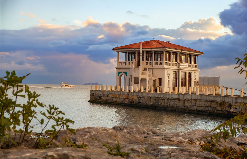 مقهى Tarihi Moda Iskelesi Restaurant ، اسطنبول، صورة