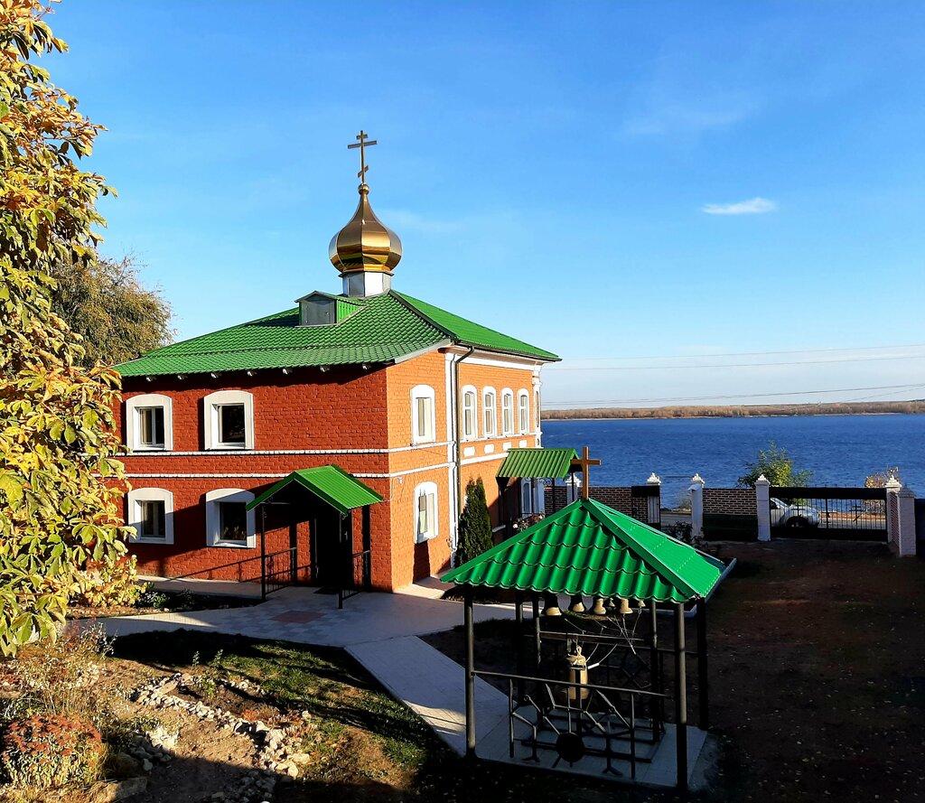 Православный храм Свято-Троицкий храм, Саратовская область, фото