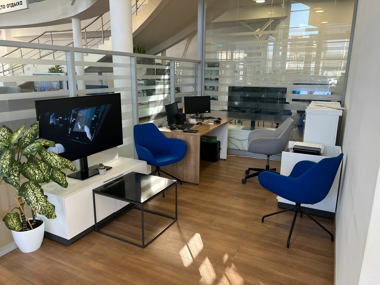 photo JETOUR, Фининвест