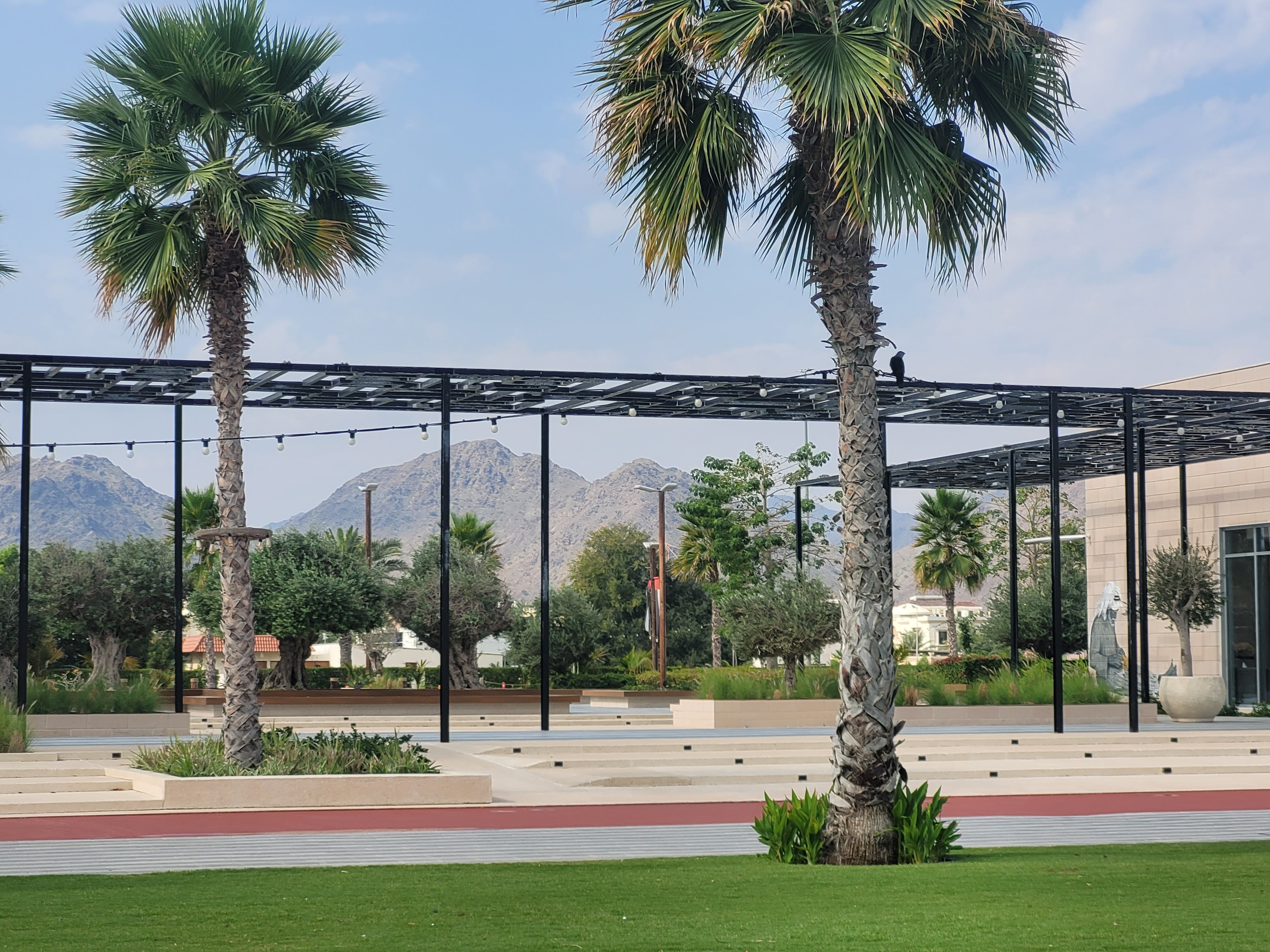 Фото Clifton International Hotel