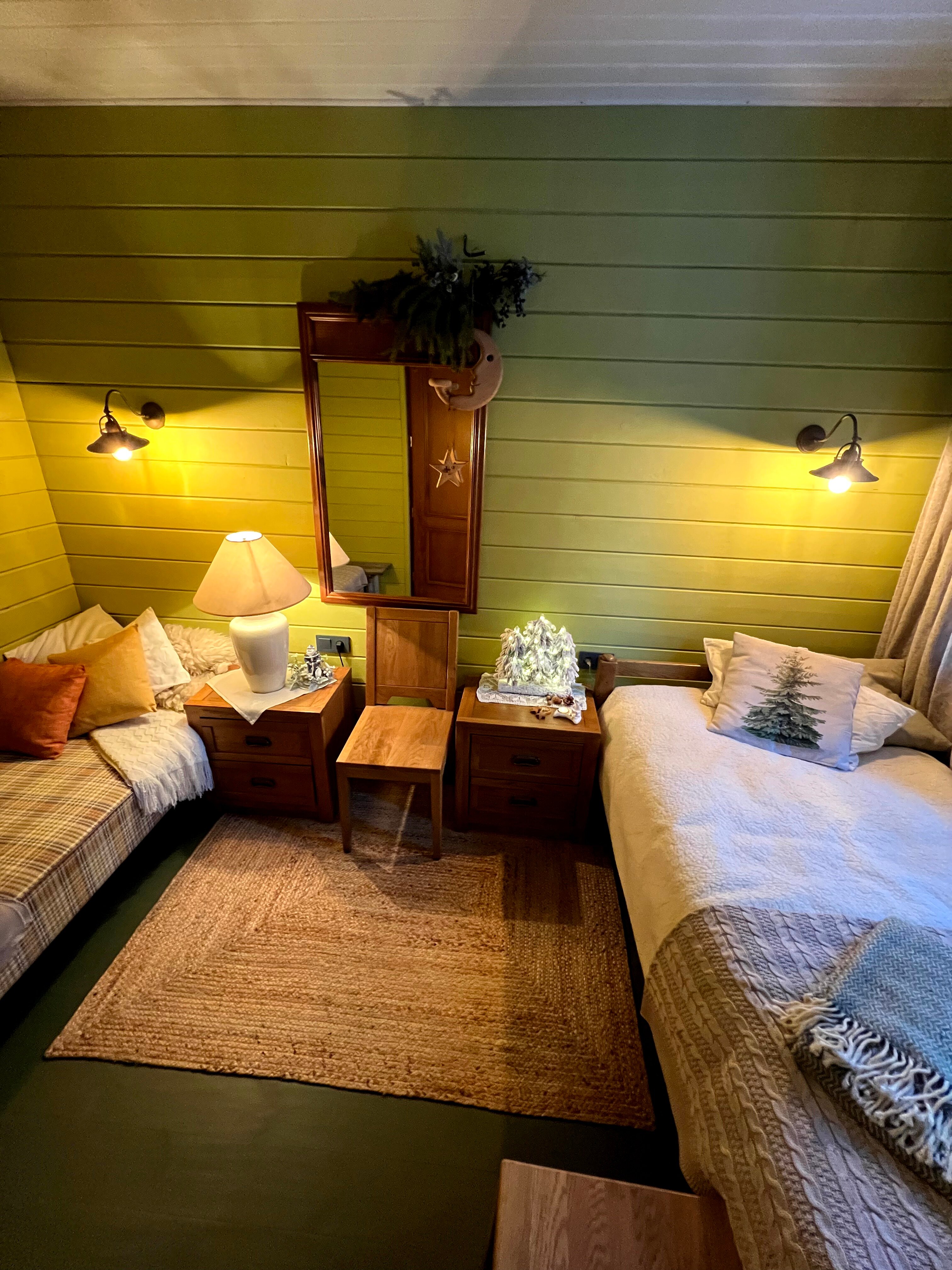 Фото Домик в лесу