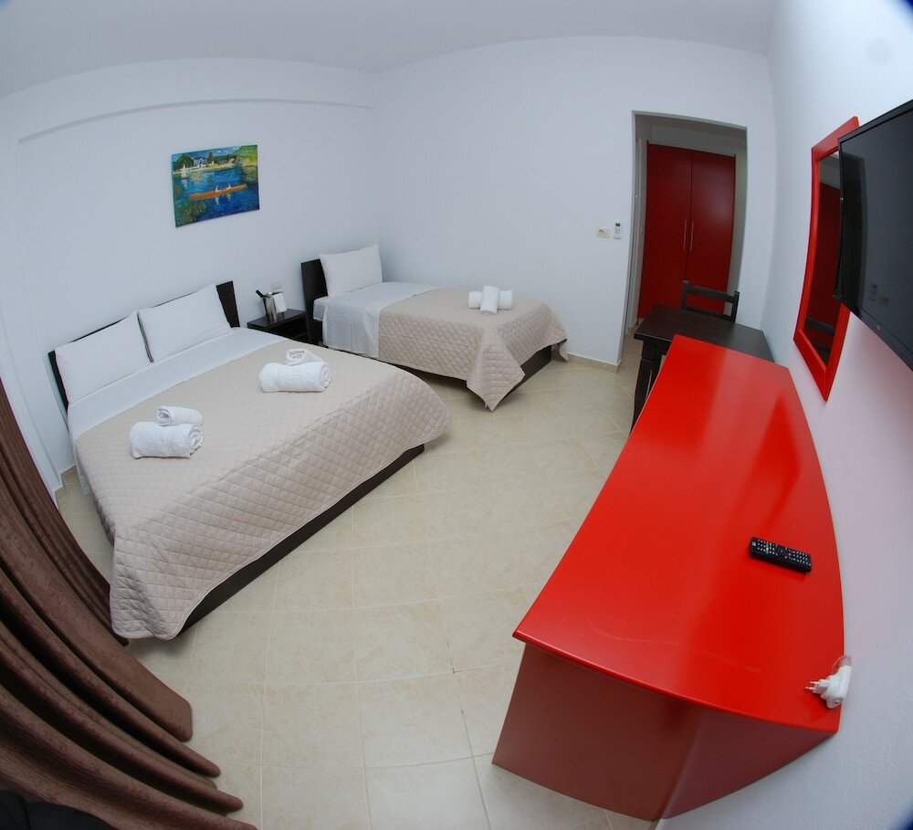 Фото Atlantis Hotel & Apartments