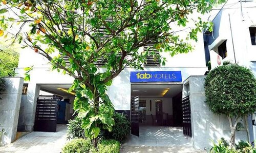 Fabhotel Skyry II