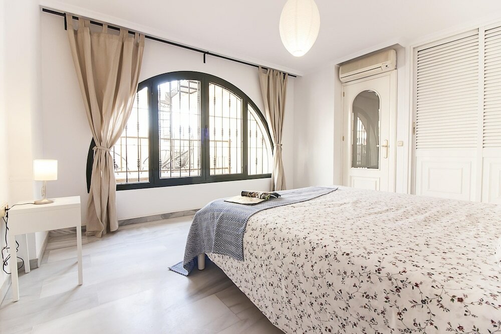 Фото Tomas FreshApartments by Bossh Hotels