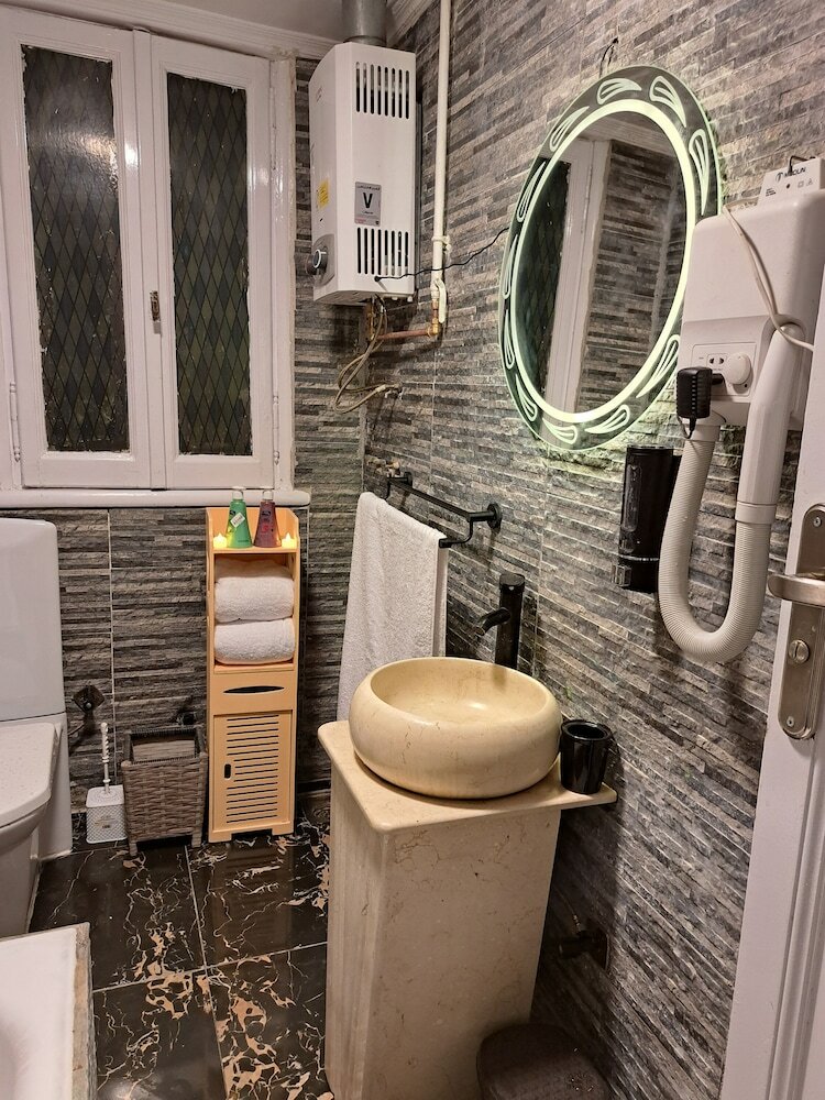 Фото Downtown Family Suites