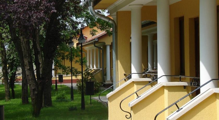 Фото Gereby Kuria Hotel es Lovasudvar