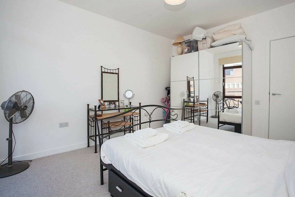 Фото Fantastic Modern 2 Bedroom Flat in Lambeth