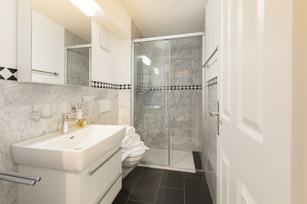 Фото Nest - Stampfenbachstrasse