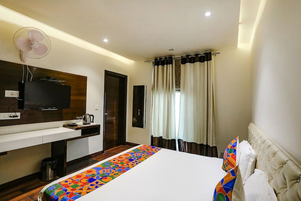 Фото Fabhotel Grand Stay