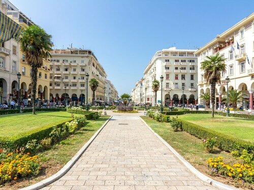Гостиница Sanders Old Port - Adorable 1-bdr Apt w Balcony в Салониках