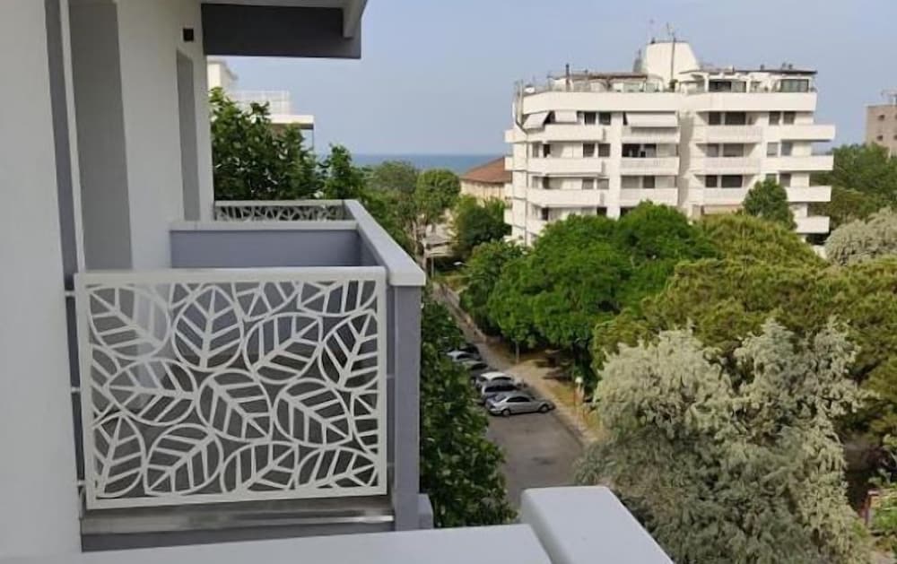 Фото Caravel Park Hotel