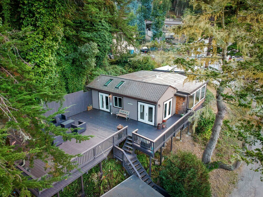 Фото Marbella Lane Pedro Point Beach House with Hot Tub