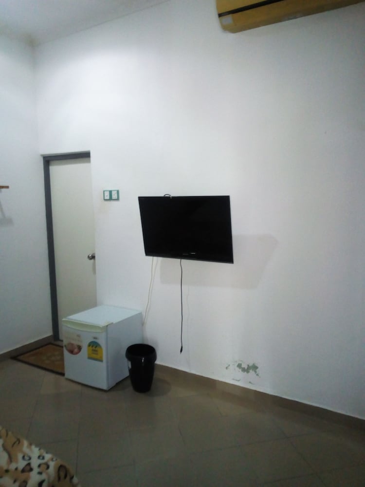 Фото Ungoofaaru Inn