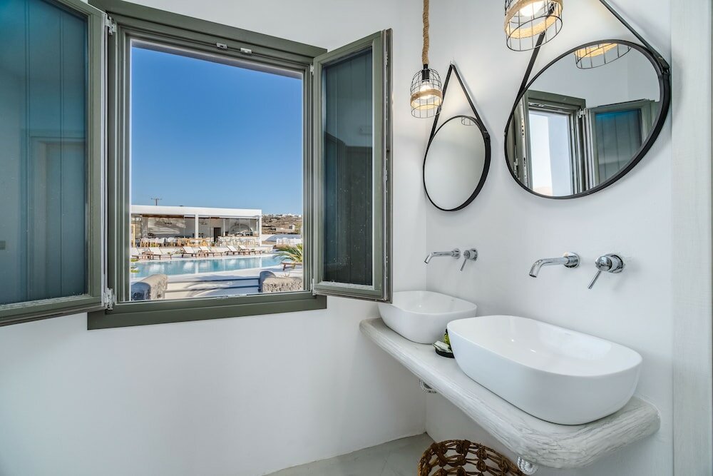 Фото Amethyst Luxury Suites