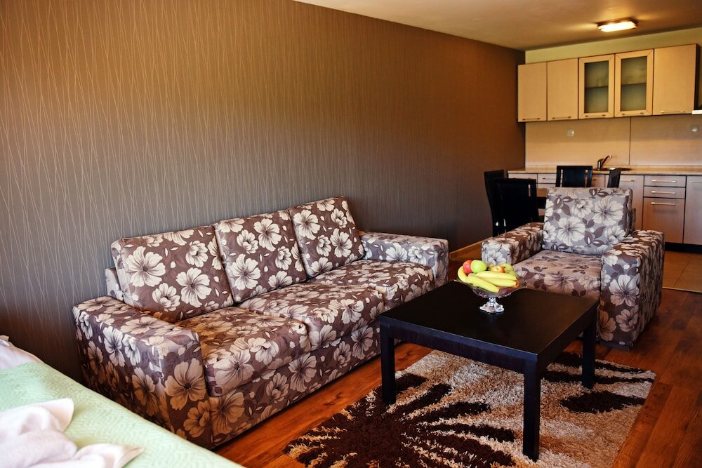 Фото Forest Nook Aparthotel