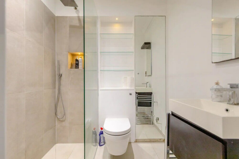 Фото Fantastically Located 1bd Flat, Knightsbridge
