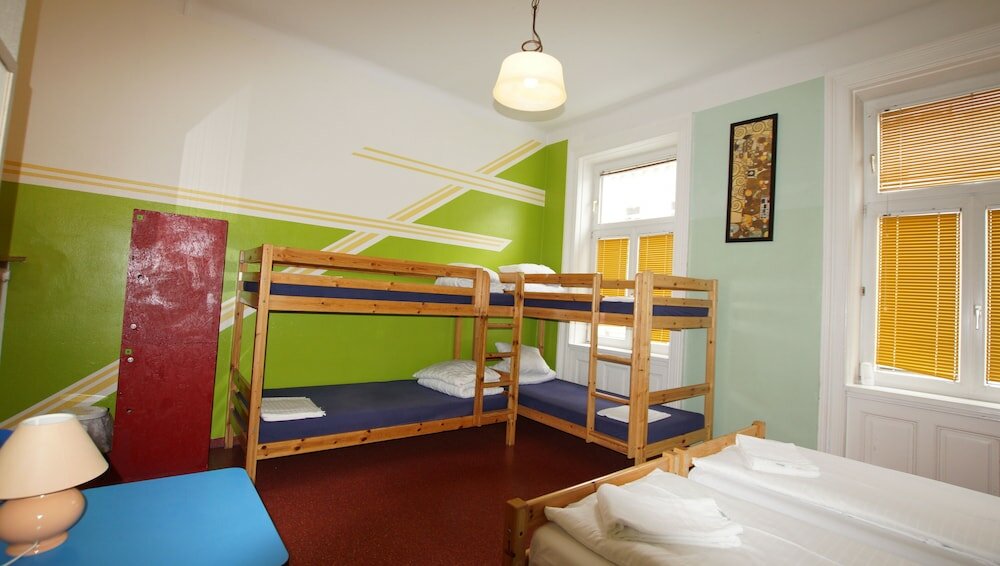 Фото Westend City Hostel GmbH