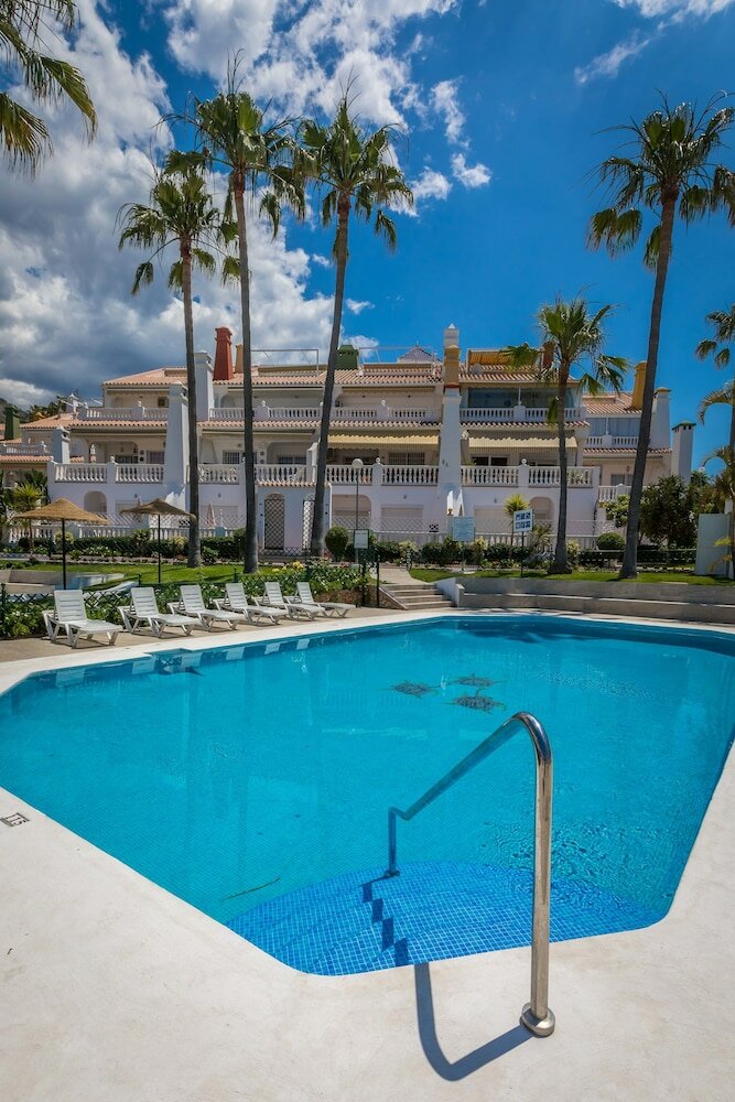 Фото Apartamentos Turísticos Las Rosas de Capistrano