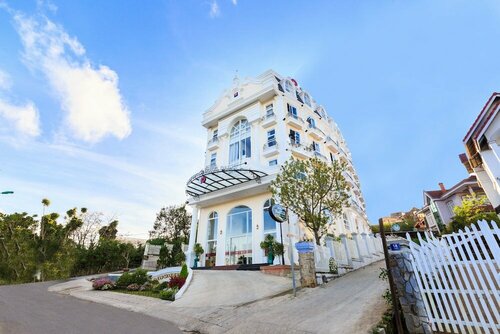 Гостиница Capital O 585 Saigon Book Da Lat Hotel в Далате