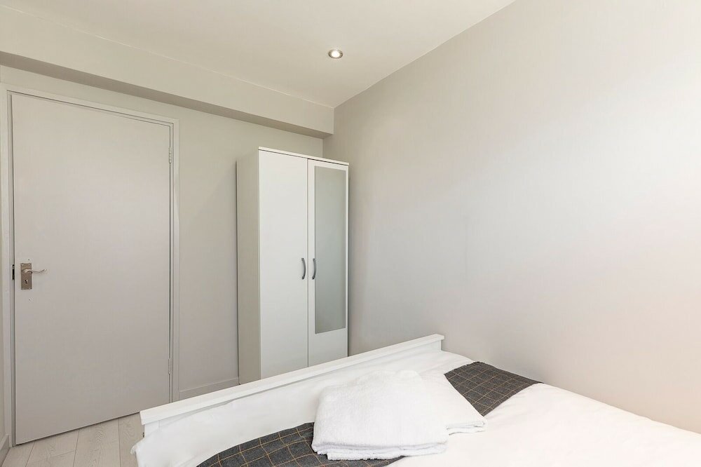 Фото Amazing 3 Bedrooms Flat Near Hyde Park & Oxford St