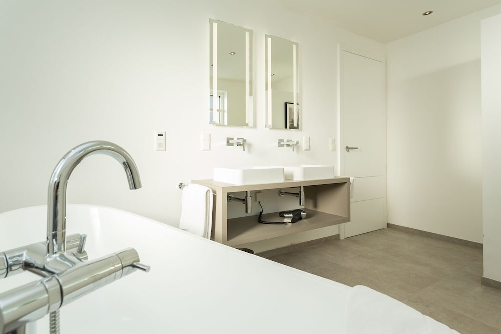 Фото Room 4 & 5 Apartments