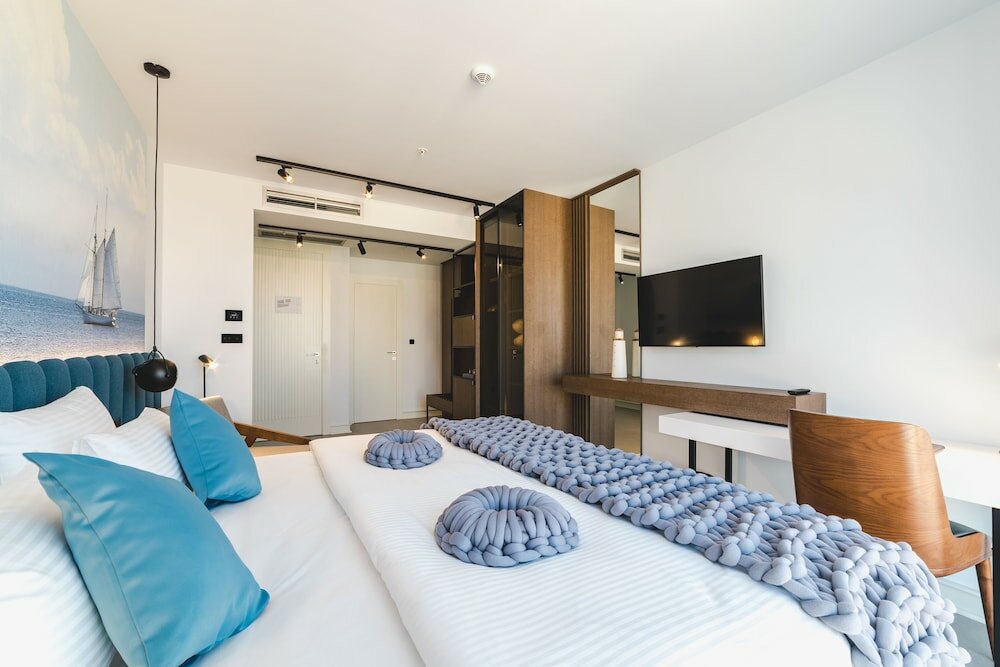 Фото Aurel Coast