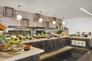 Гостиница Ramada Plaza by Wyndham Batman