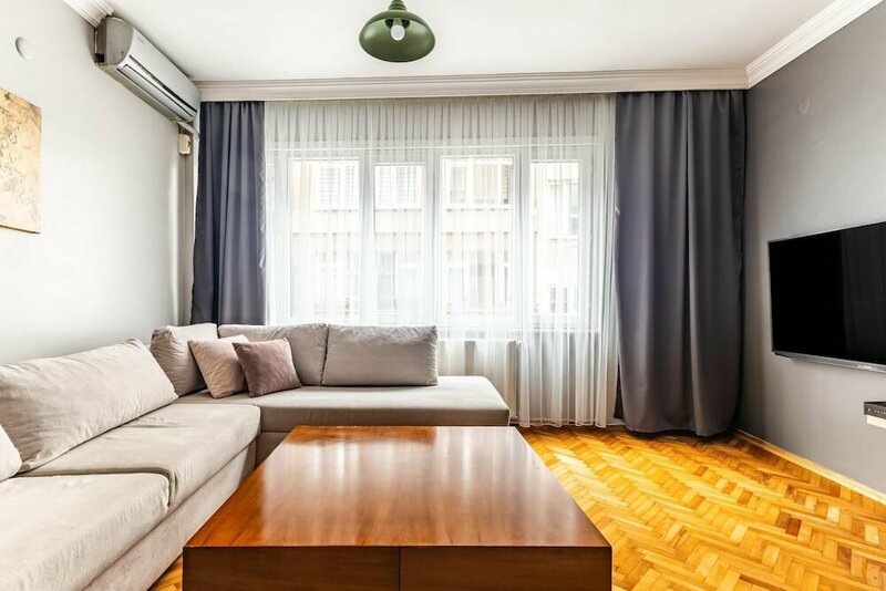 Апартаменты Central and Convenient Flat in Kad k y в Кадыкёй