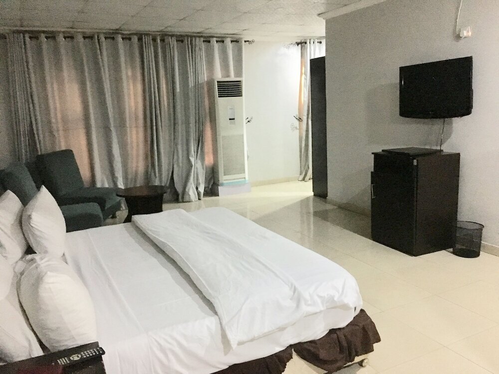 Фото Etal Hotels and Halls Lkeja