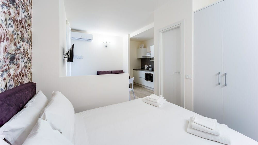 Фото Italianway - The B Village Business