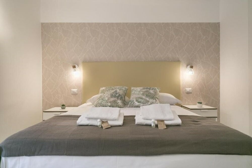 Фото White Candia Guesthouse