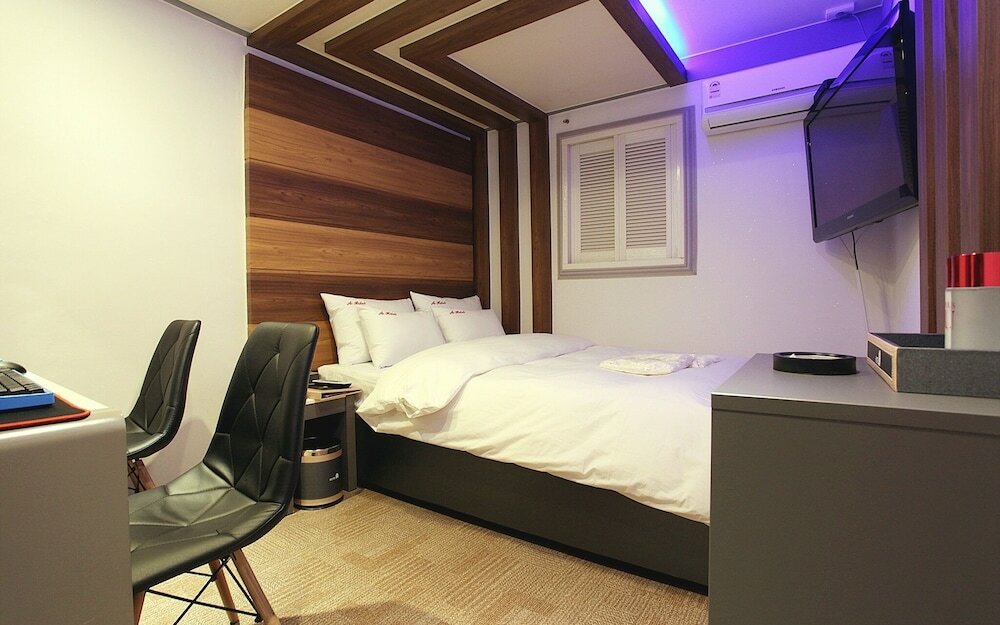 Фото Bucheon A Hotel