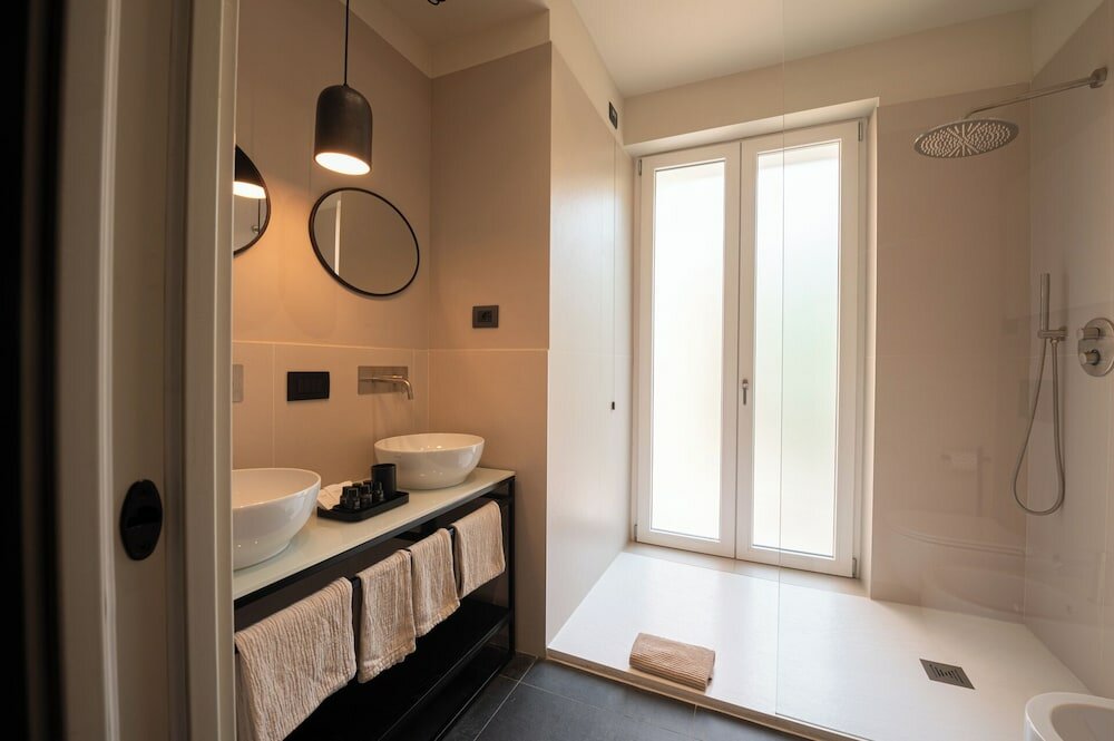 Фото The Sanctuary Urban Retreat