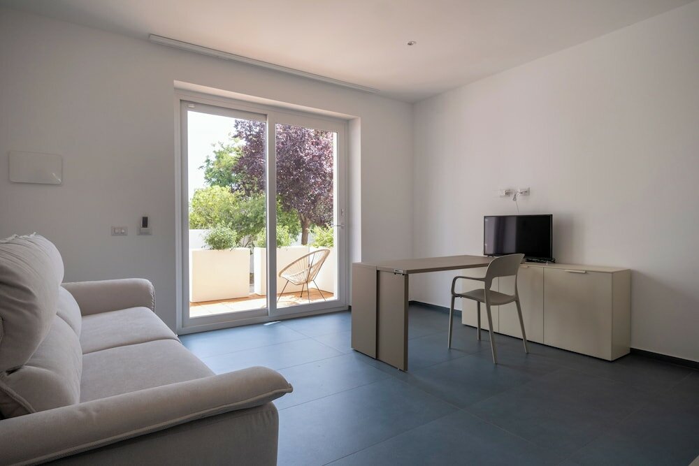 Фото Nautika Suites