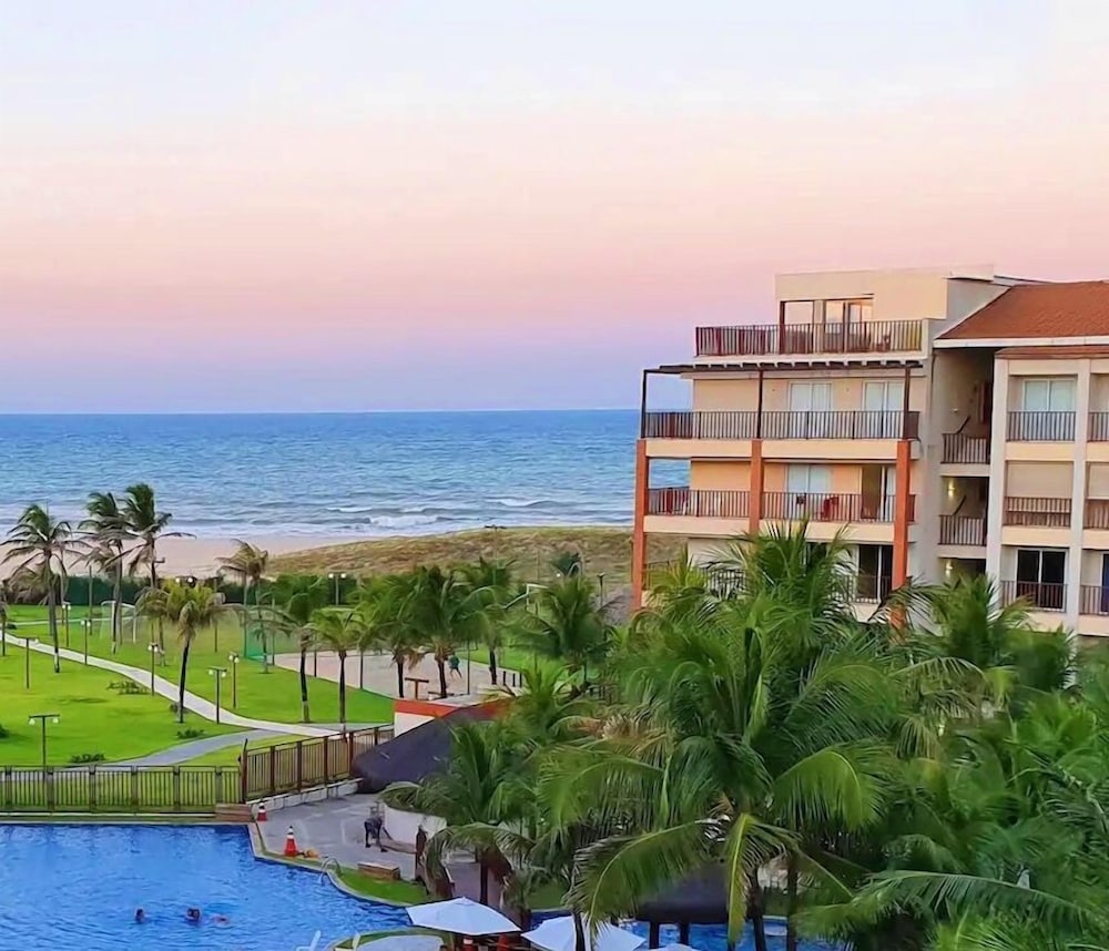 Фото Beach Living, Frente Mar, 400m Do B Park, com Toboagua E Restaurante