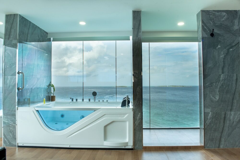 Фото Clarks Exotica Kamadhoo Maldives