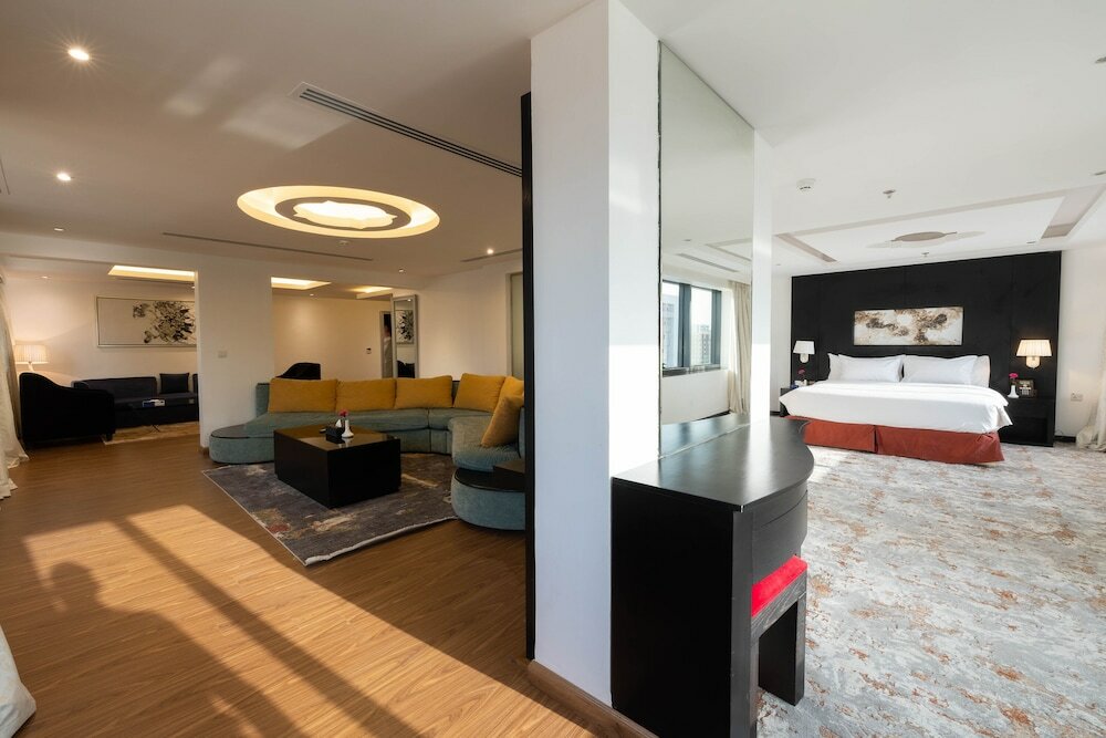 Фото Mira Business Hotel