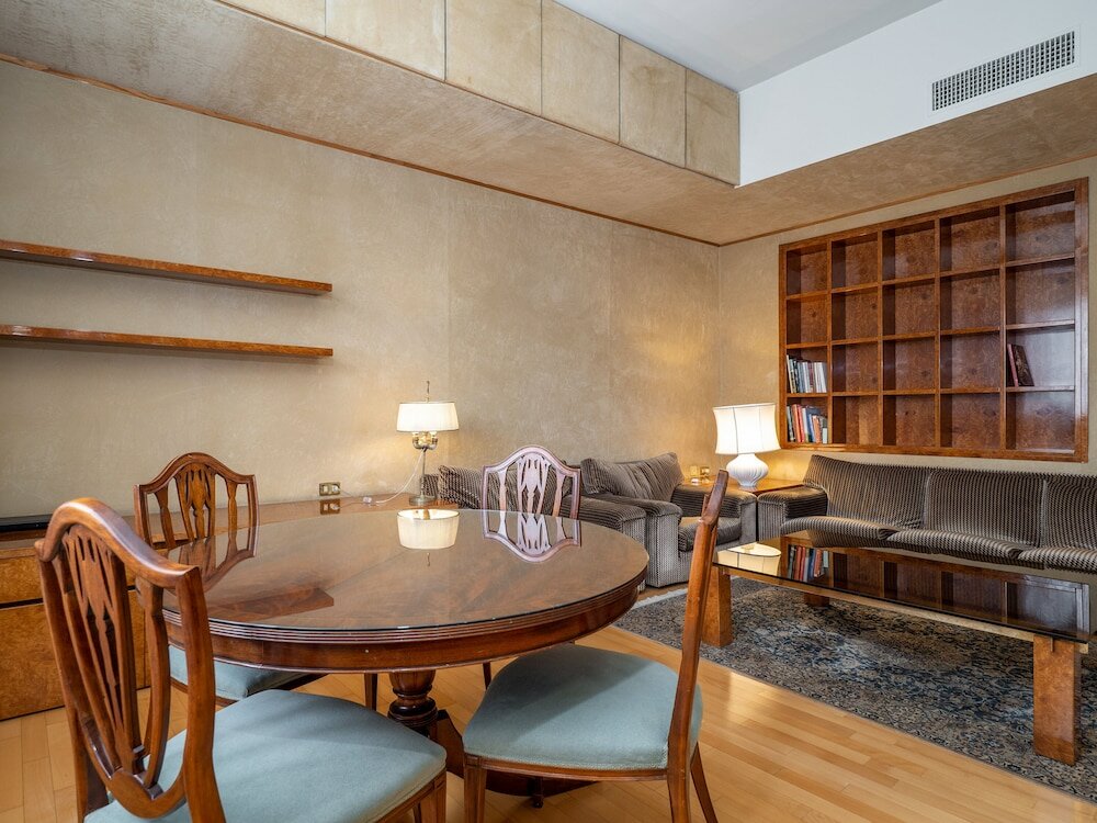 Фото Elegant Flat in Milan's Heart