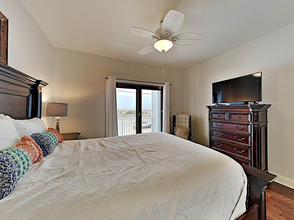 Фото Deja Blue Cove