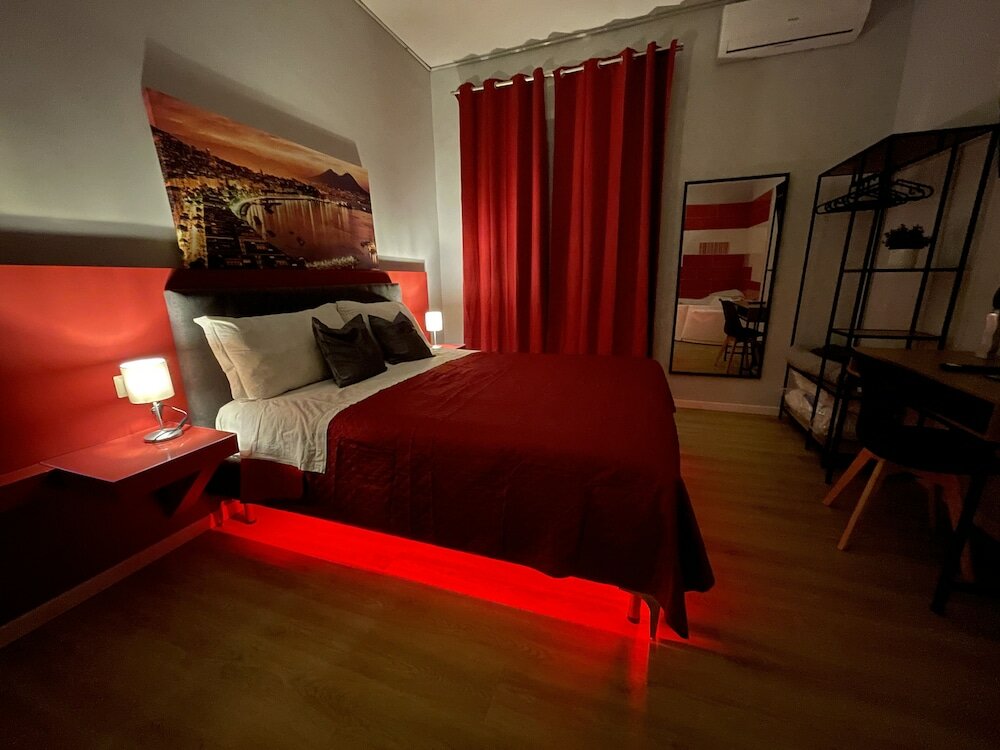 Фото Vomero Suite and deluxe room