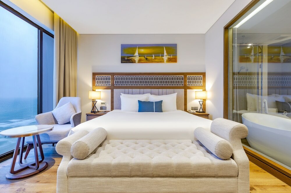 Фото Peninsula Hotel Danang