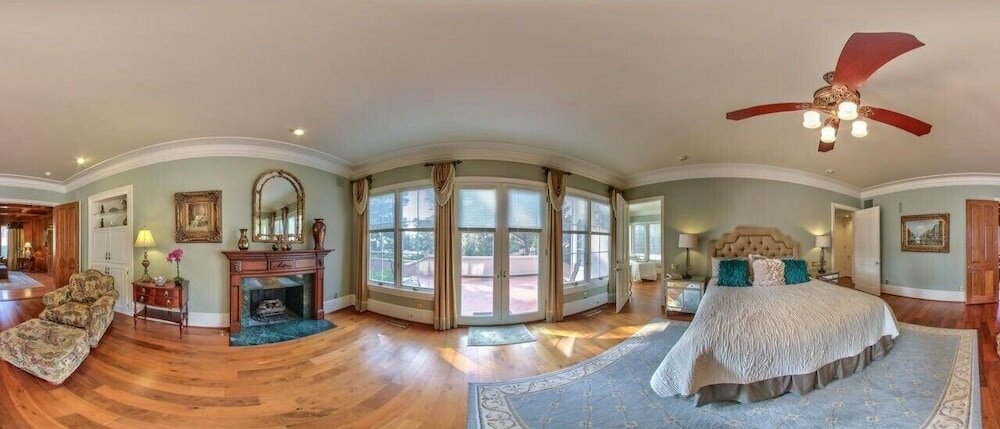 Фото Lx33: Luxury Vacation Villa On Pebble Beach With Pool