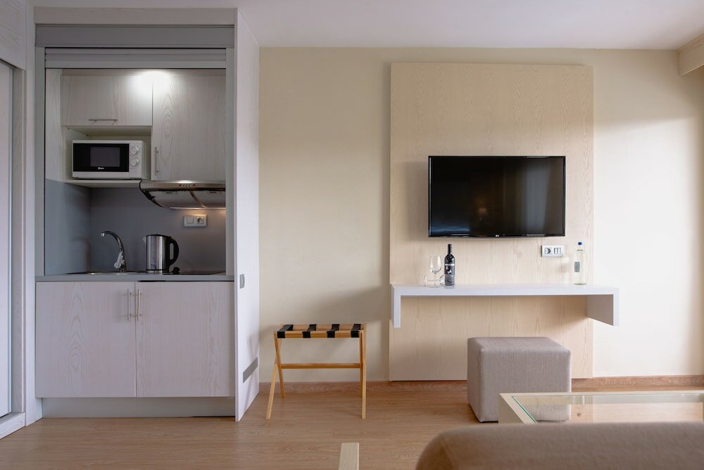 Фото Hl Suites Nardos - Only Adults