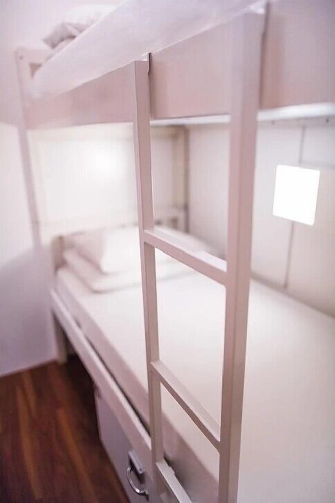 Фото K Hotel Aliwal - Hostel