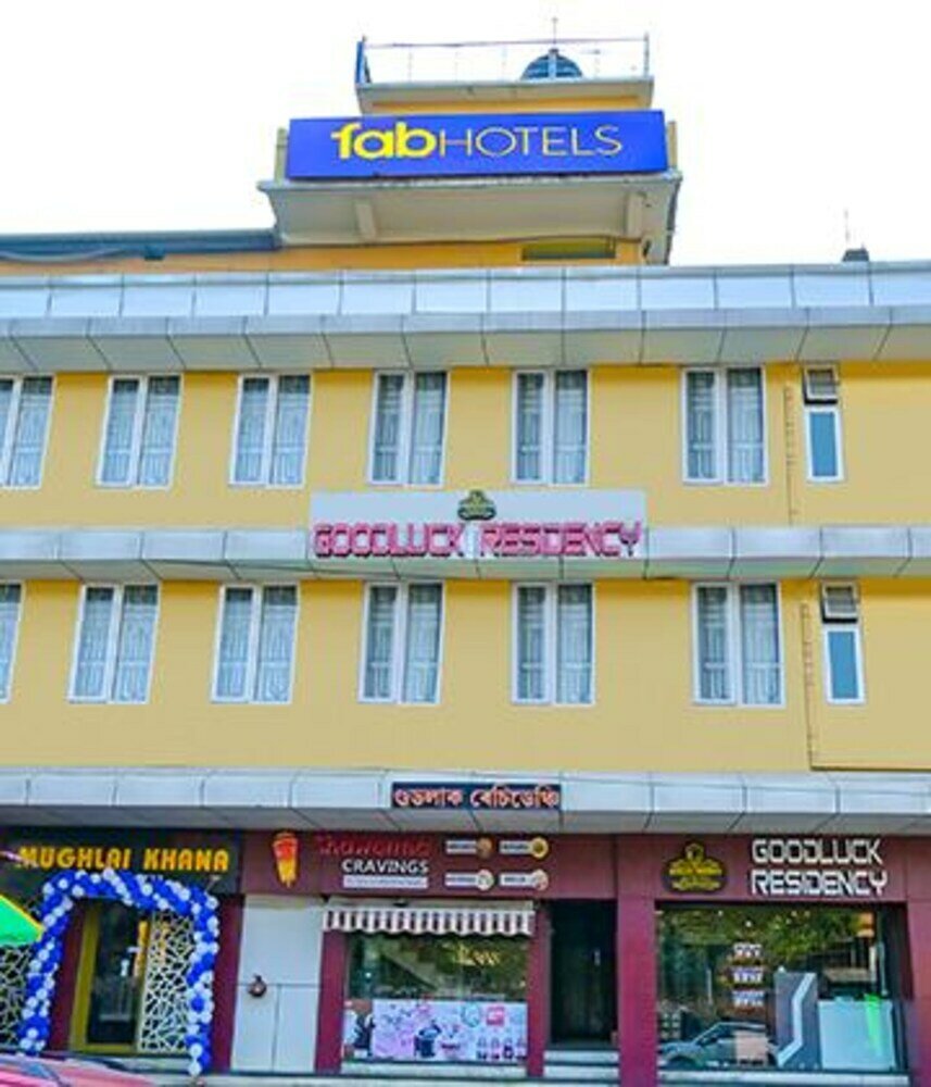 Фото Fabhotel Gns Suites