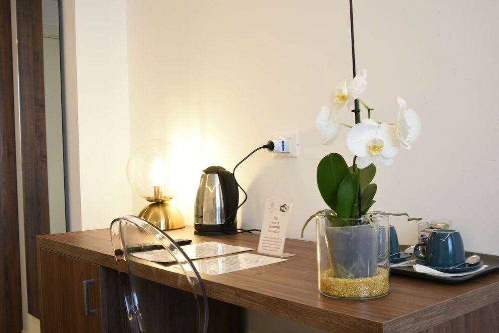 Фото Outside Hotel