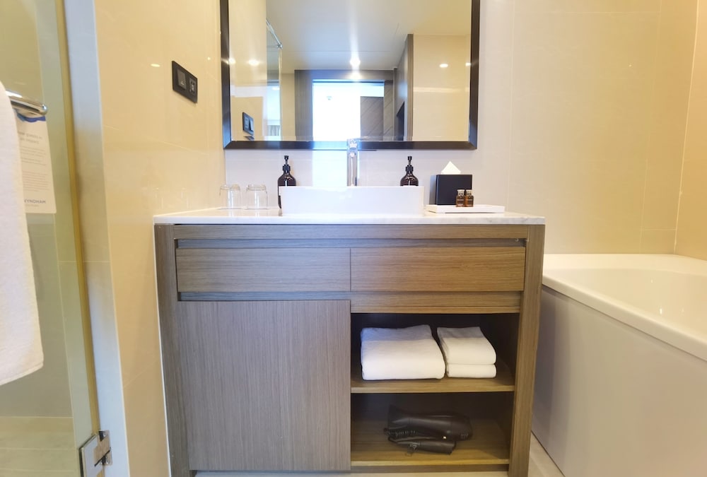 Фото Wyndham La Vita Phuket